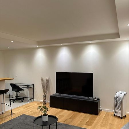 Super Appartement Refait A Neuf Beaucoup De Charme Boulogne-Billancourt Luaran gambar