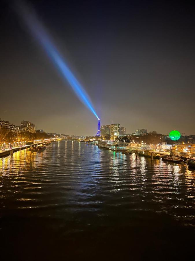 Super Appartement Refait A Neuf Beaucoup De Charme Boulogne-Billancourt Luaran gambar
