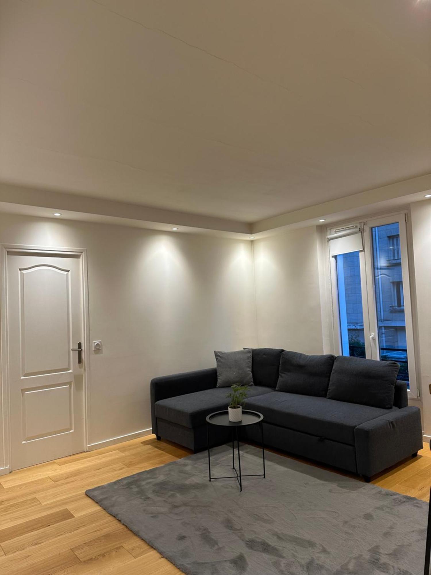 Super Appartement Refait A Neuf Beaucoup De Charme Boulogne-Billancourt Luaran gambar