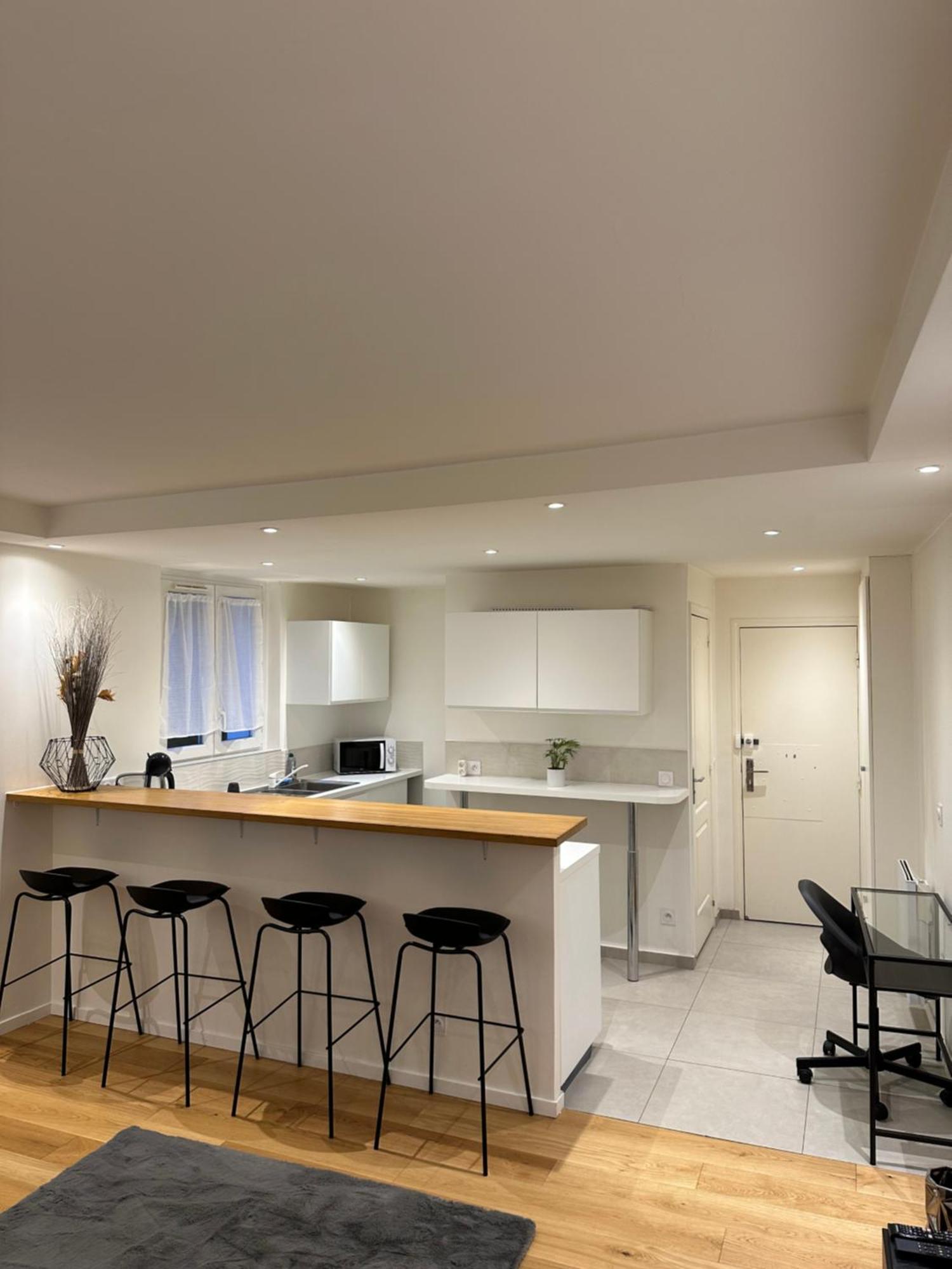Super Appartement Refait A Neuf Beaucoup De Charme Boulogne-Billancourt Luaran gambar