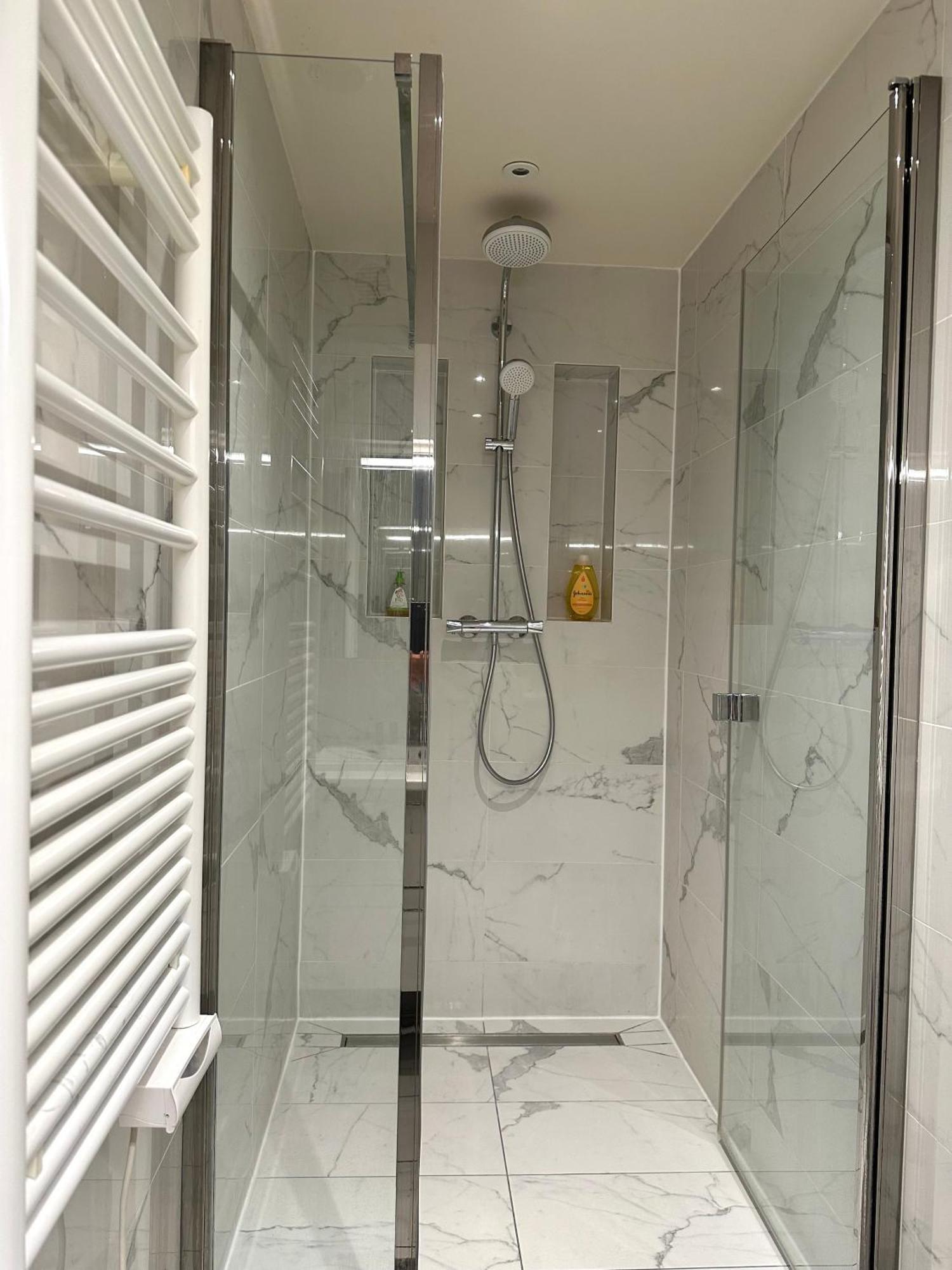 Super Appartement Refait A Neuf Beaucoup De Charme Boulogne-Billancourt Luaran gambar
